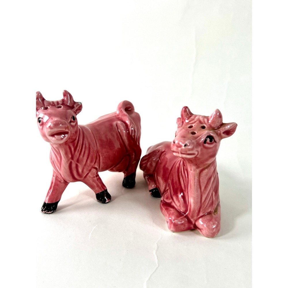 Vintage Pink Ceramic Cow Salt and Pepper Shakers Set Farmhouse Kitchen Decor